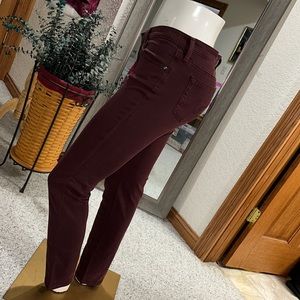 Like new AG THE STILT CIGARETTE JEAN. SIZE 29